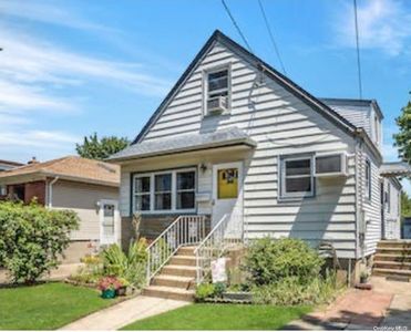 135 Casper Street, Valley Stream, NY, 11580