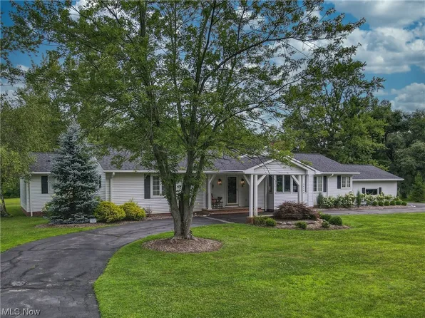 34199 Dorchester Rd, Gates Mills, OH 44040