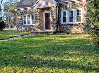 2368 Paxmont Dr, Pocono Pines, PA