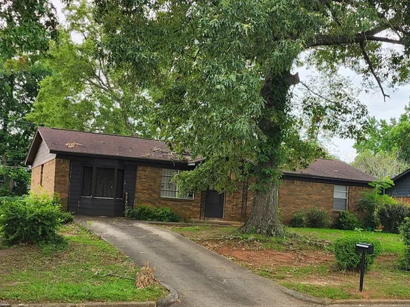 1422 Cromartie Beach Dr, Albany, GA 31705