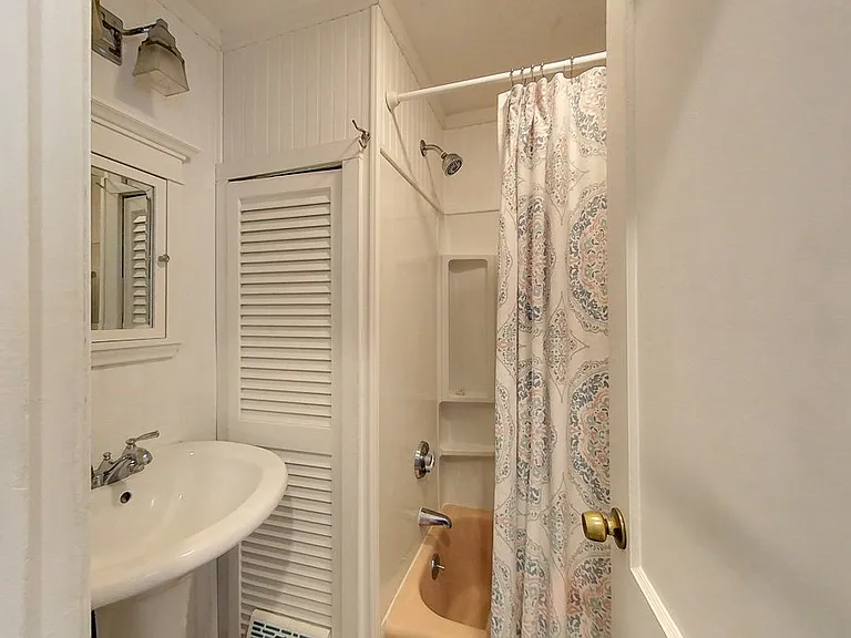 25 Warren Ave — Photo 13