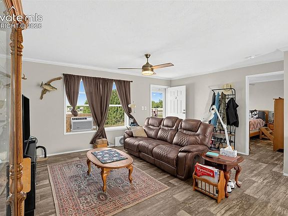 4th image of 215 N Quail Ct