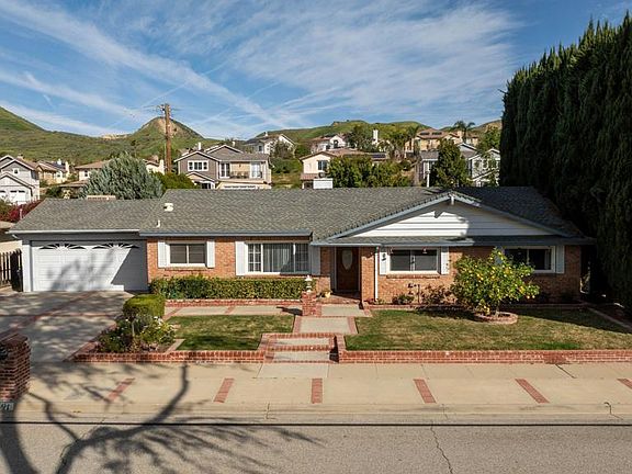 2nd image of 4591 Hempstead St