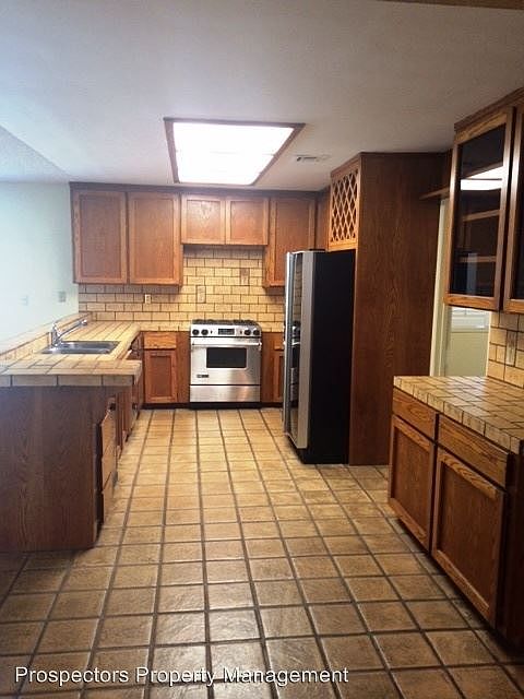 1st image of 7571 Westwood Dr