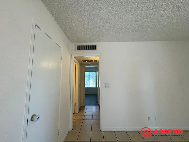 3817 K St — Photo 15