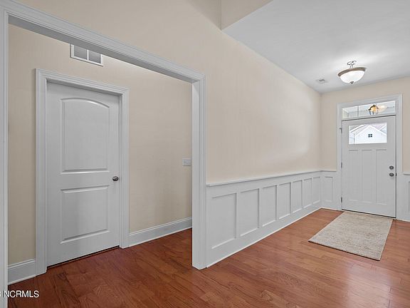 5th image of 6117 Chancellorsville Drive