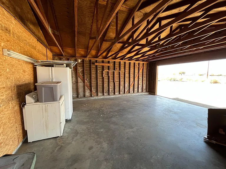 7819 Walpole Ave — Photo 10