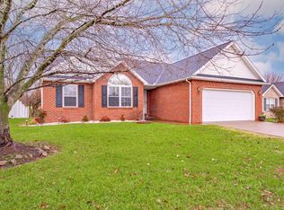 722 Strawberry Hill Rd, Evansville, IN 47711