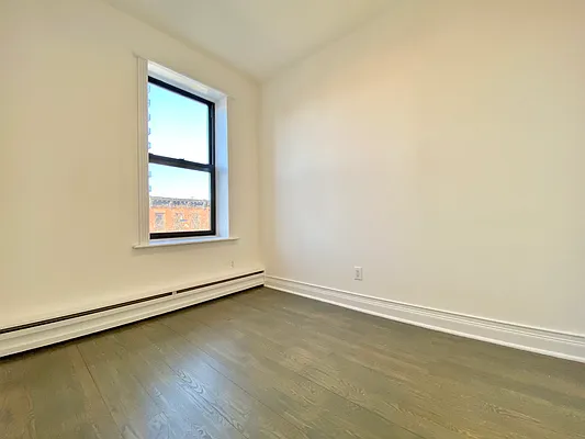 Rented by Capri Jet Realty Corp | media 11