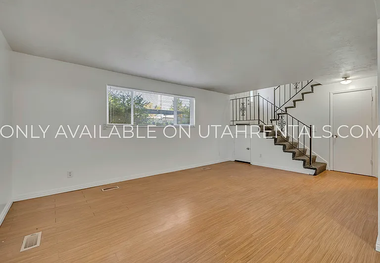 234 W Foxbridge Dr — Photo 6