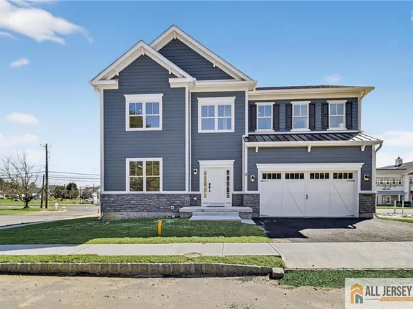 8 Arthur Ln, Cranbury, NJ 08512