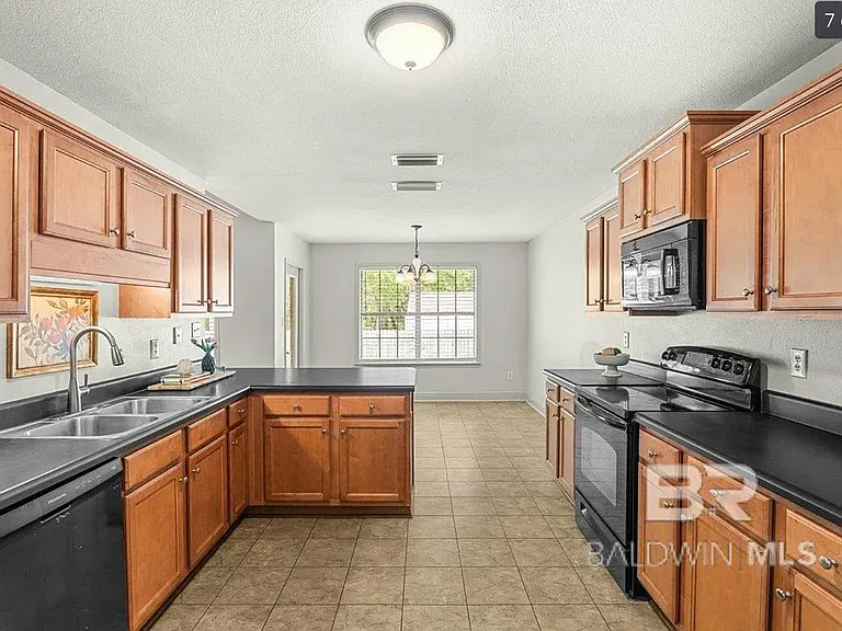 316 Blackfriars St — Photo 5