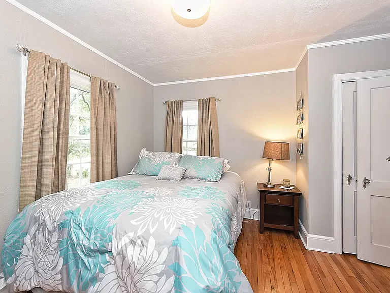 1118 Skyview Rd — Photo 18