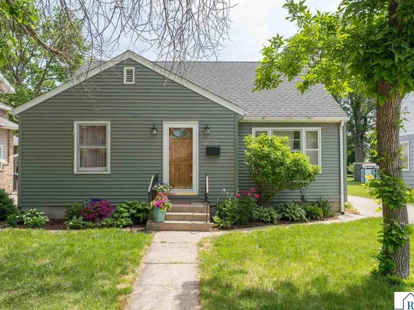 121 Winkler St, Mankato, MN 56001