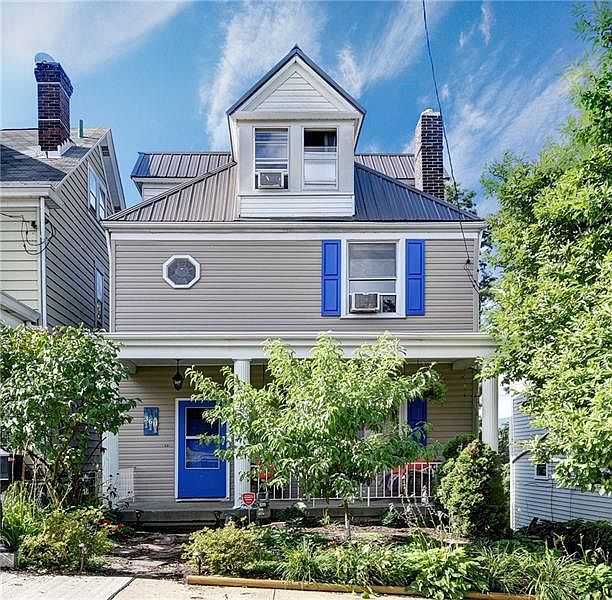 1st image of 360 Lamarido St