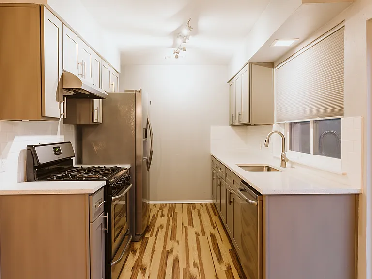 1300 Thornridge Rd #A — Photo 16
