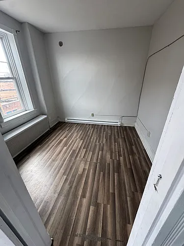 702 Centre St #3 Photo 1