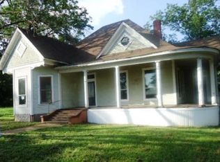 612 Dallas St, Winona, TX 75792