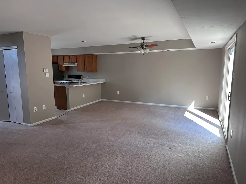 14 Oakland Bay Ct #14