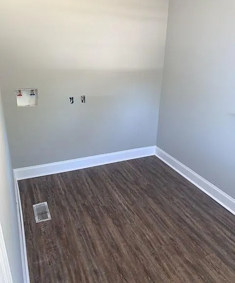 1711 Oak Dr — Photo 10