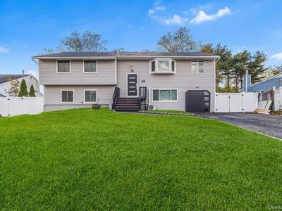 20 Malcolm Street, Bellport, NY, 11713