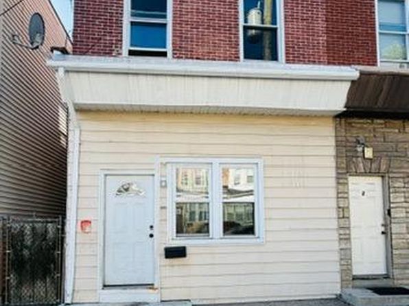 231 3rd St, Gloucester City, NJ
