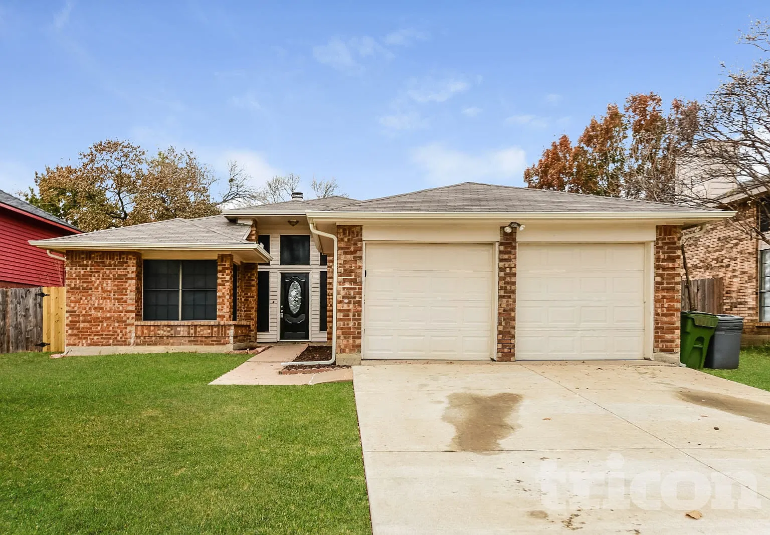 6208 Fairlane Drive Arlington TX — Photo 1