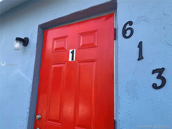 3rd image of 613 NW 15th Ave