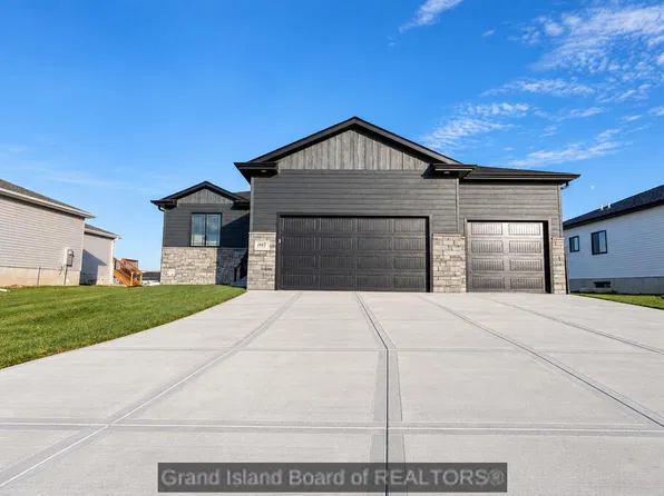 1447 Sagewood Ave, Grand Island, NE 68803