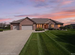 5425 Majestic Ct, Swartz Creek, MI 48473