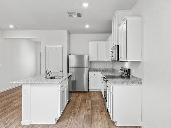 5th image of 6513 Arena Way