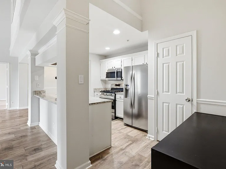 46630 Drysdale Ter #300 — Photo 5
