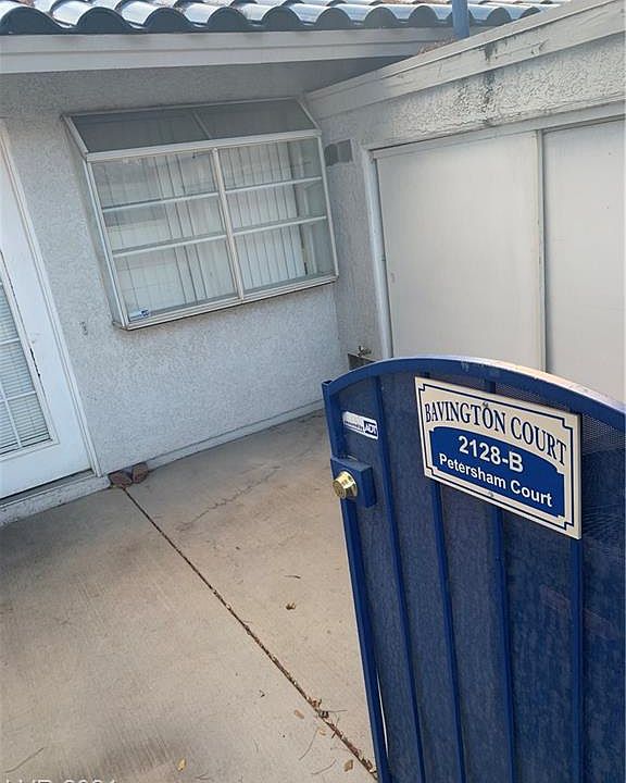 2nd image of 2128 Petersham Ct