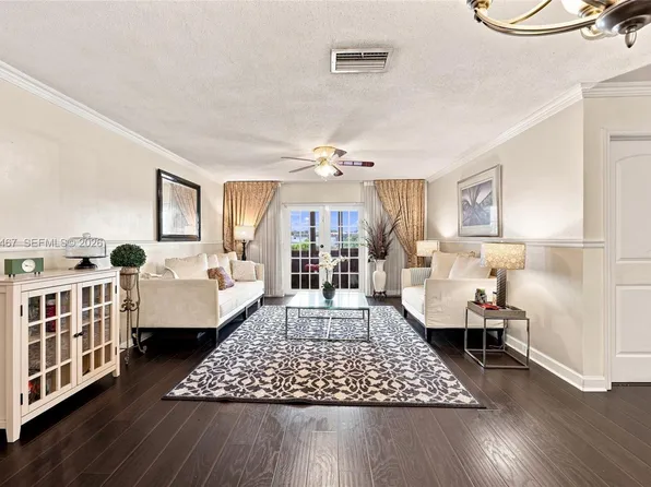 5900 NW 17th Pl APT 203, Sunrise, FL 33313