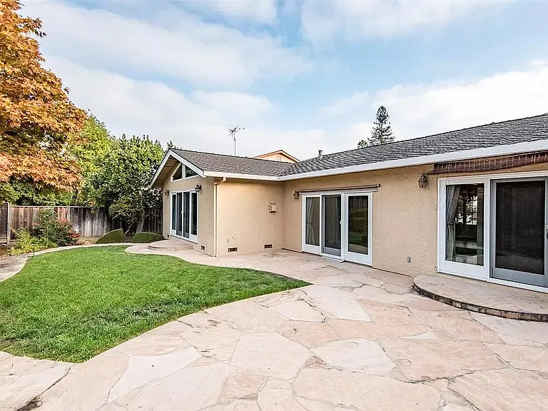 10403 Noel Ave — Photo 3