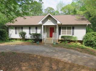 11 Pine Ridge Dr, Greenville, SC 29605