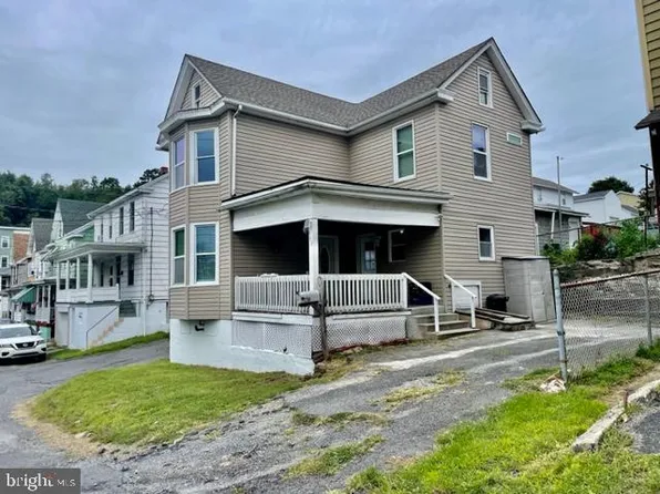409 N Elizabeth St, Tamaqua, PA 18252
