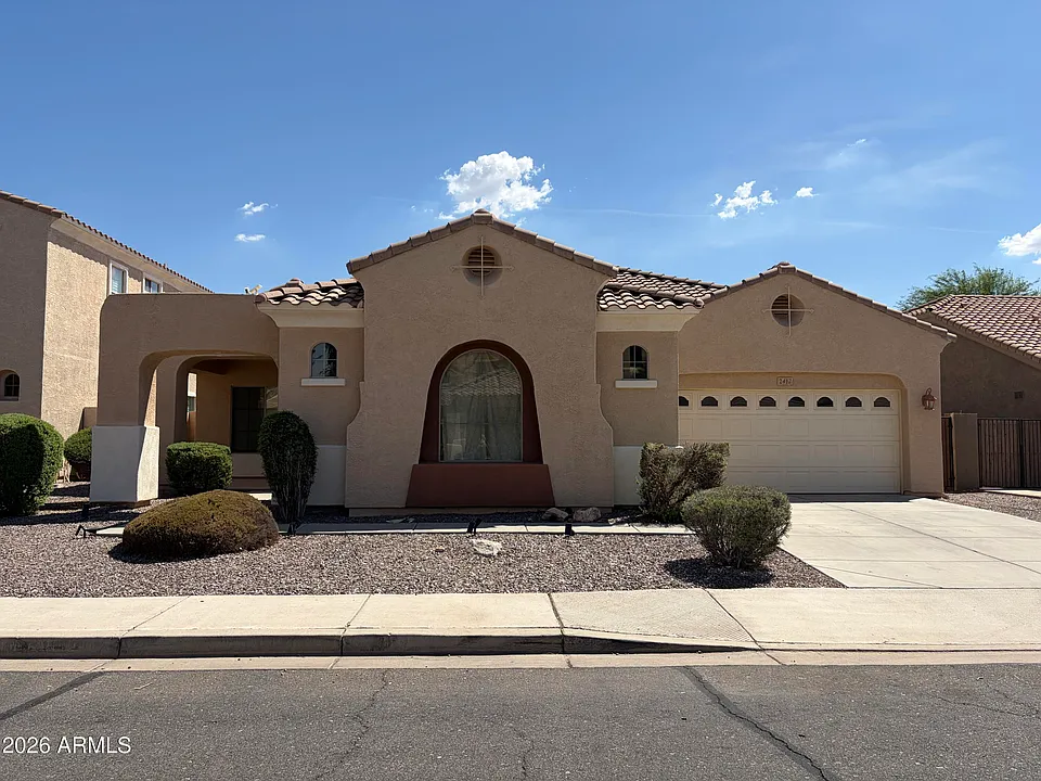 2417 E Iris Dr
