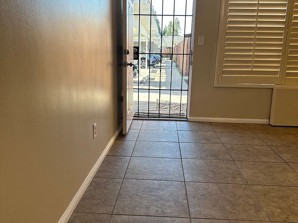 1st image of 4723 Jackson St APT 33