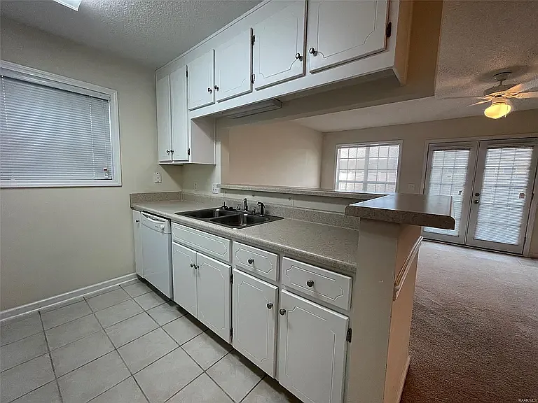 208 Wakefield Way — Photo 3