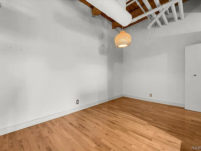 6533 E Jefferson Ave #431 — Photo 6