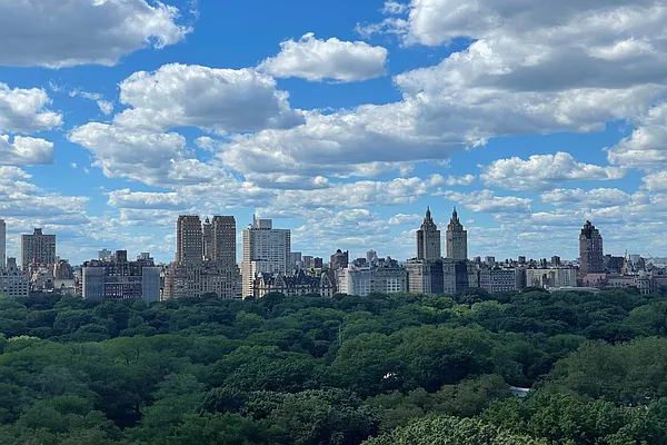 Sold by Sotheby's International Realty | media 14
