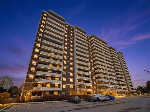 308 Lisa St #308, Brampton, ON L6T 4B6