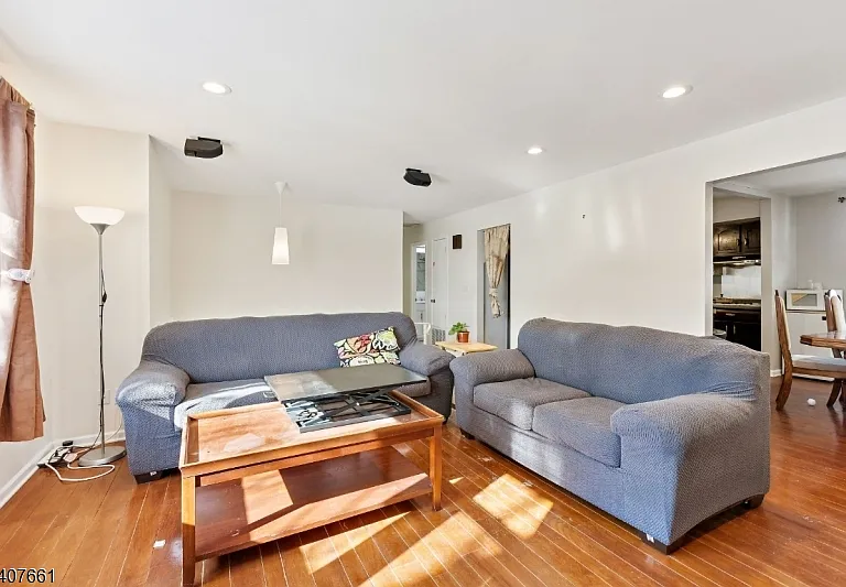 3 Stafford Dr — Photo 6