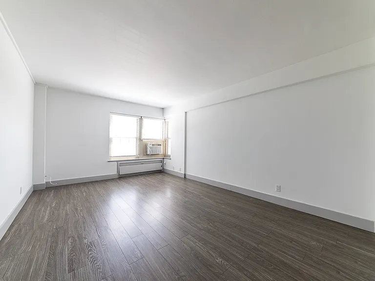 Dining/Living room