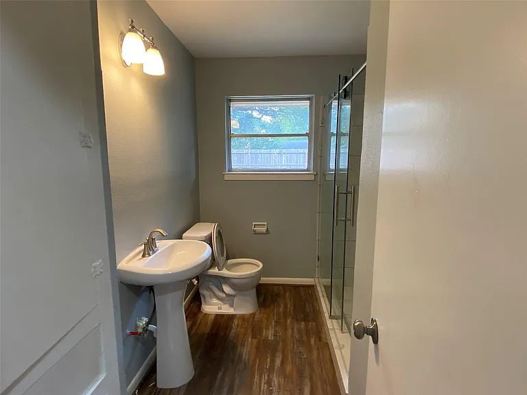 5110 W 43rd St — Photo 10