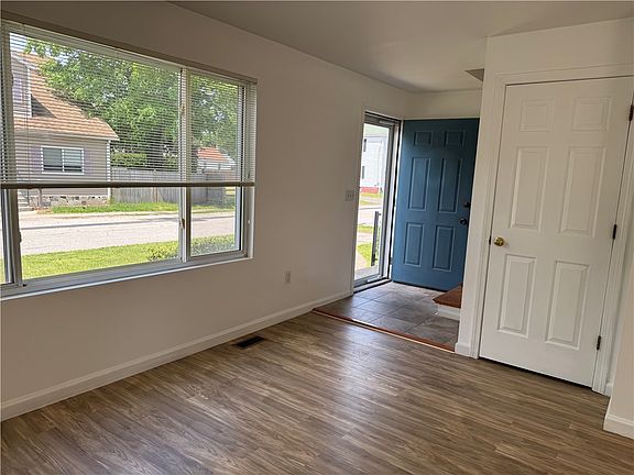 2nd image of 364 Harrington Ave