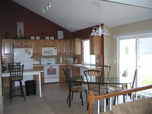 4th image of 4919 N 151st Cir