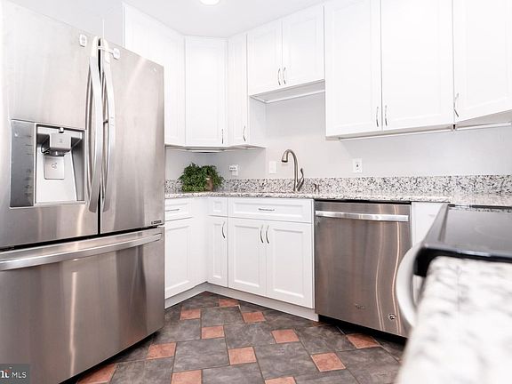 3rd image of 13011 Ketterman Dr