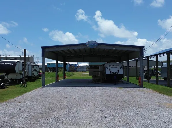 125 Catherine Ln, Grand Isle, LA 70358